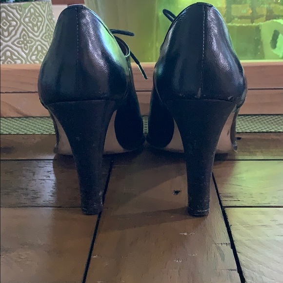 Super Cute Heeled Oxfords - Picture 4 of 6